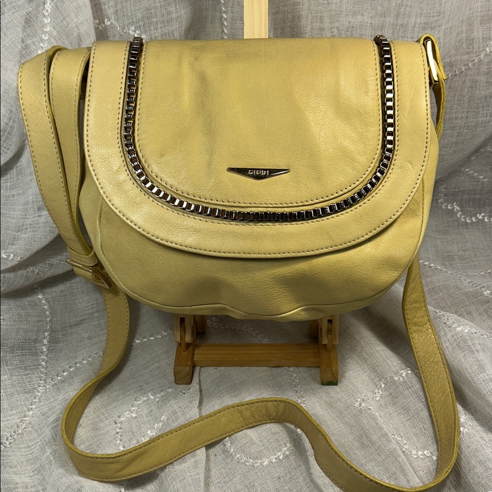 Giudi leather made in Italy with adjustable strap shoulder/ crossbody bag